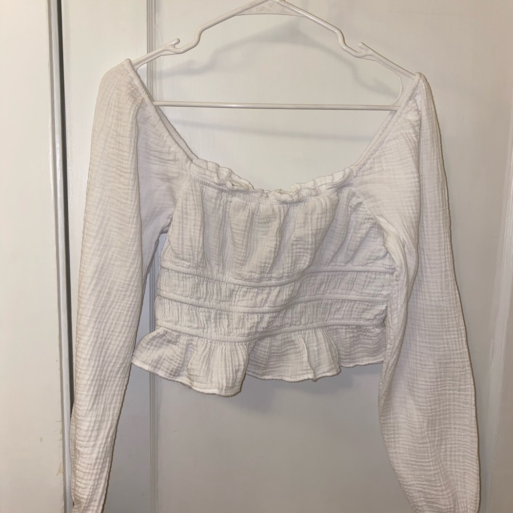 White long sleeve crop top